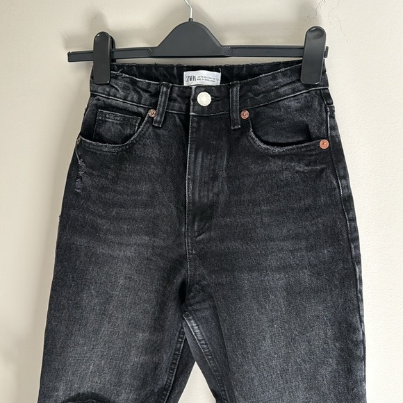 ZARA RIPPED MOM JEANS - Picture 4 of 7